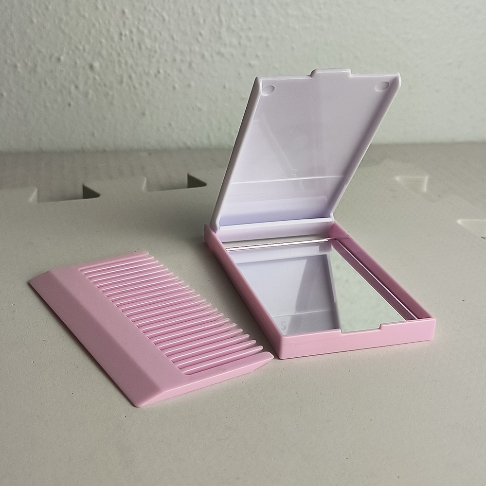 Novelty Rectangular Mirror & Comb Pink - Picture 8 of 11